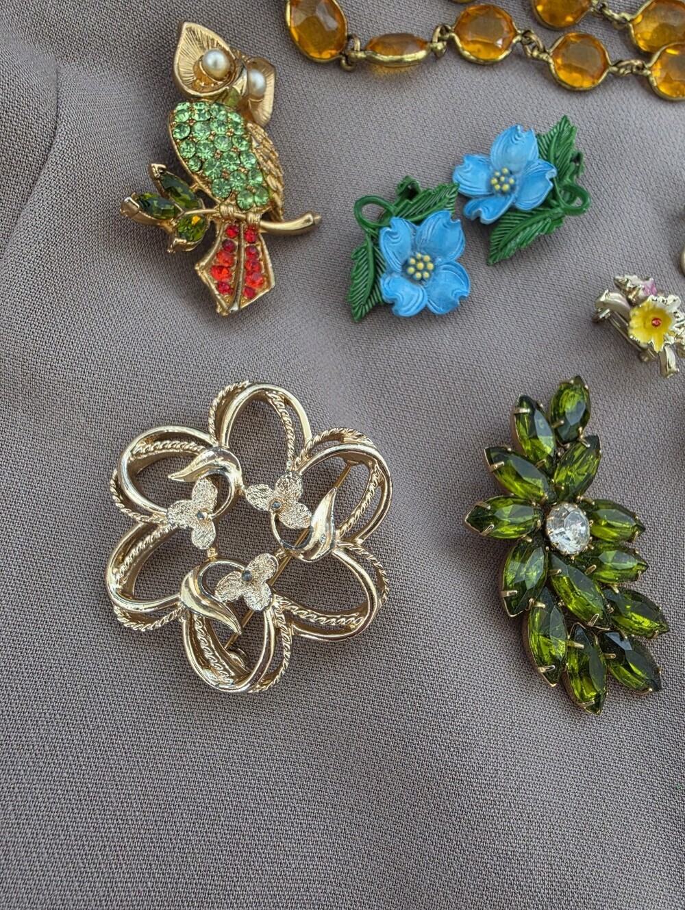 Vintage Whimsical Jewelry Lot CORO Sarah Coventry Fleurette Owl Brooch 70s 80s - Picture 5 of 13